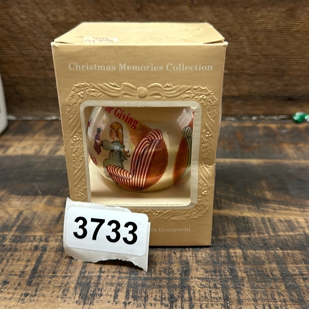 Christmas memories collection un breakable satin ornament vintage
